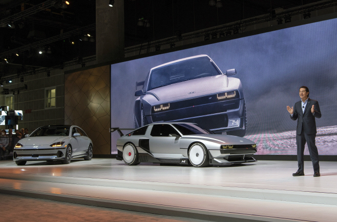 현대차, '아이오닉 6' 북미 최초 공개