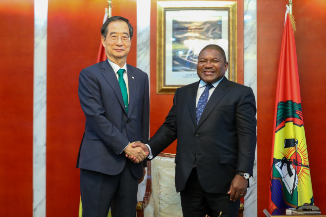모잠비크 대통령 만난 한덕수 국무총리