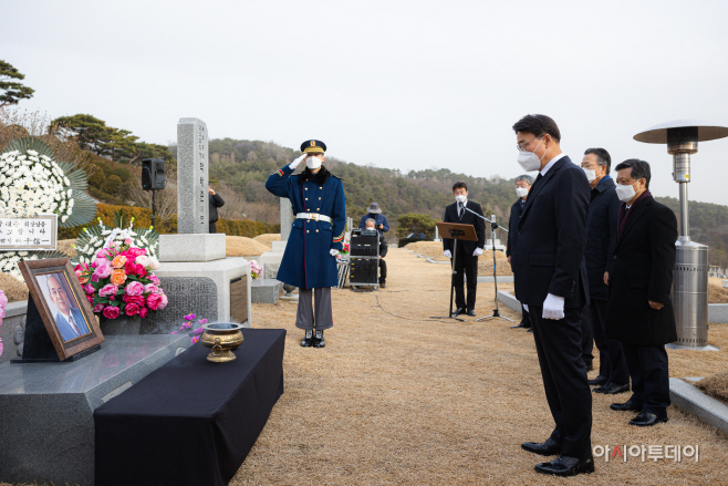 221213_박태준 명예회장 11주기 현충원 참배(1)