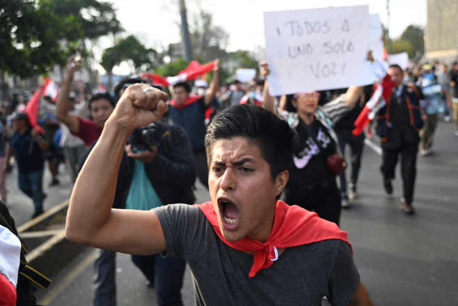 PERU-POLITICS-PROTEST-CASTILLO-SUPP