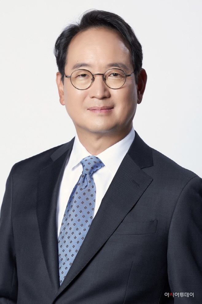 (배포용) 두산밥캣 스캇성철박 부회장 (1)