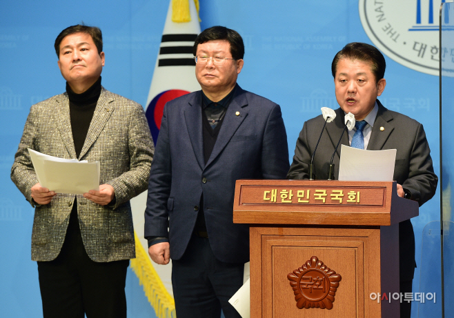 [포토] '北 무인기·尹대통령 발언' 긴급기자회견 갖는 민주당 국방위원들