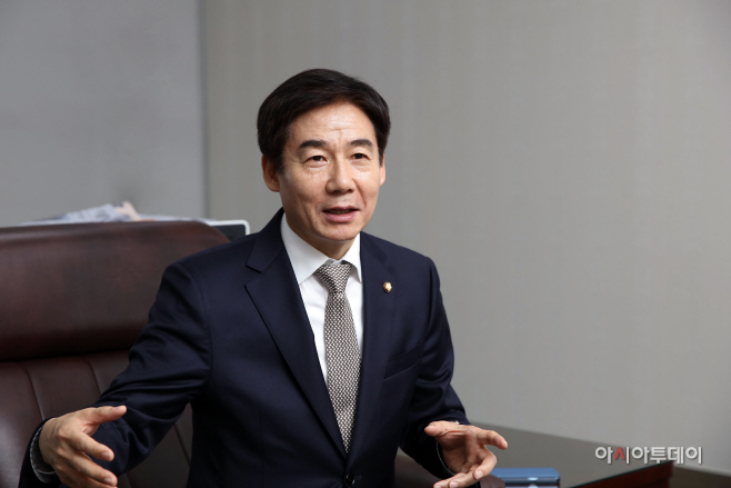 의원님사진1