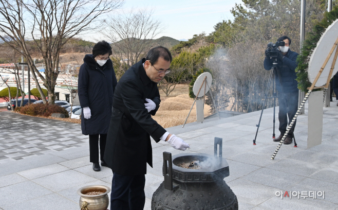 김부영 창녕군수 충혼탑 참배(1)