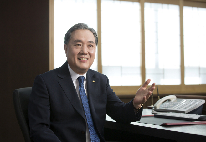 중앙회장님 사진