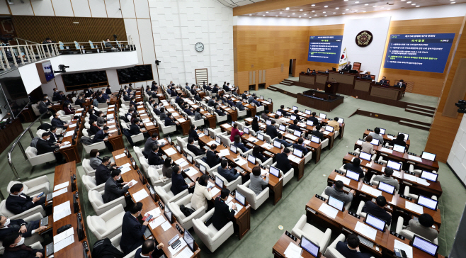 서울시의회 제315회 정례회 제7차 본회의<YONHAP NO-3158>