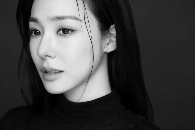 티파니영 프로필 (4)_사진출처 써브라임