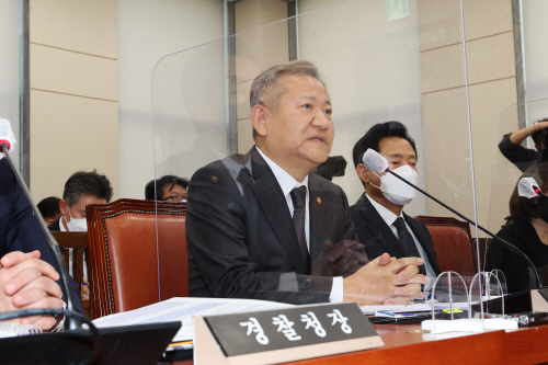 답변하는 이상민 행정안전부 장관<YONHAP NO-4461>