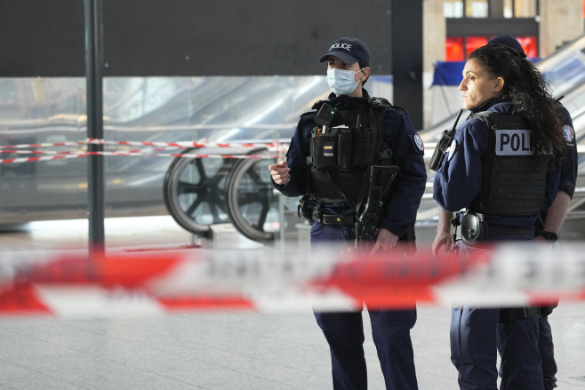 France Station Stabbings