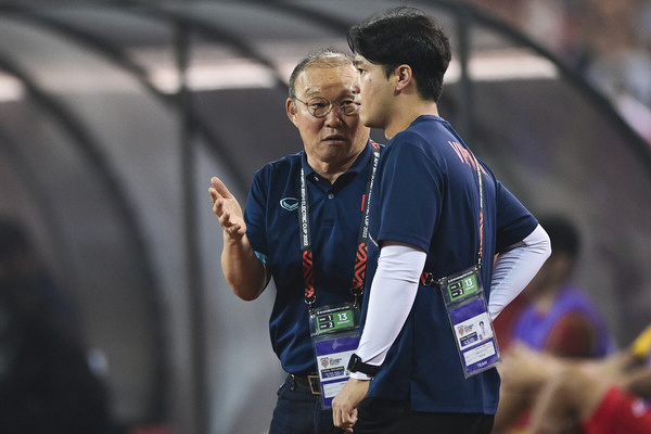 Vietnam Thailand AFF Soccer <YONHAP NO-4910> (AP)
