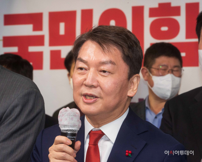 [포토] 인사말하는 안철수 의원