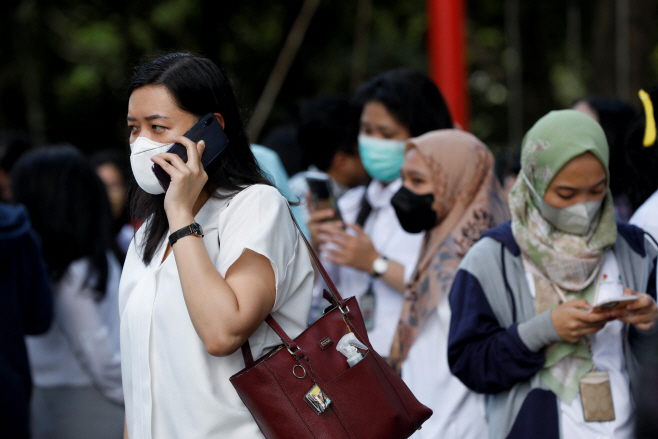INDONESIA-QUAKE/ <YONHAP NO-5083> (REUTERS)