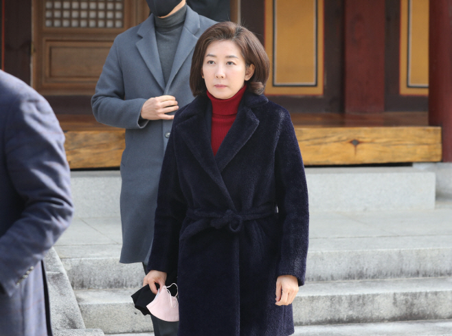 대구 동화사 방문한 나경원