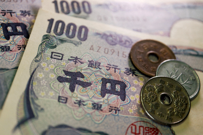 JAPAN-YEN/ <YONHAP NO-4717> (REUTERS)