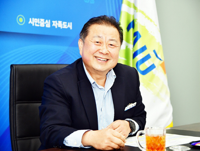 ‘시민중심 100만 파주’ 로드맵 펼친 김경일 파주시장/제공=파