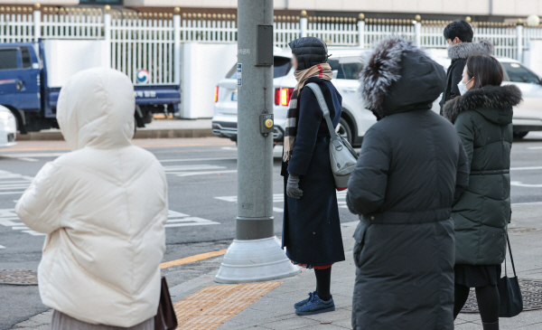 다시 시작된 한파<YONHAP NO-2596>
