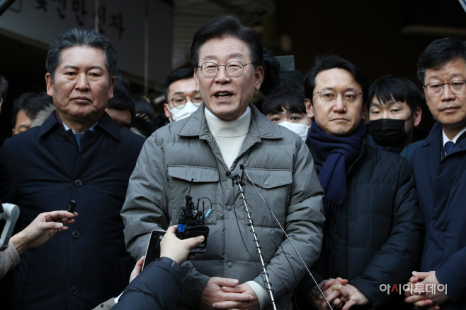 [포토] 이재명 '28일 검찰 조사받겠다…또 오라 하니 가겠다'
