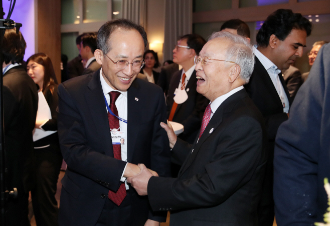 추경호 부총리와 손경식