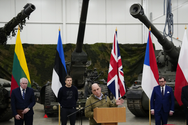 Russia Ukraine War Weapons <YONHAP NO-1027> (AP)