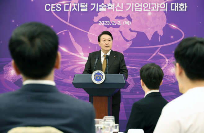 CES 디지털 기술혁신 기업인과 함께한 윤석열 대통령