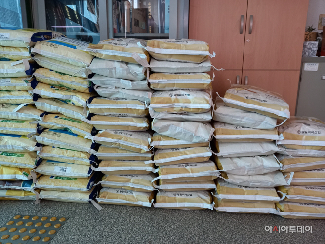0206 익명의 기부천사, 함안군에 쌀(10kg) 41포 기탁