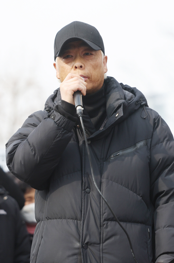 이종철 유가족협의회 대표 발언<YONHAP NO-3917>