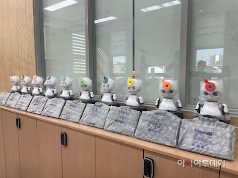 8일 (홍성군, 충남 최초 ICT 기술접목 AI로봇