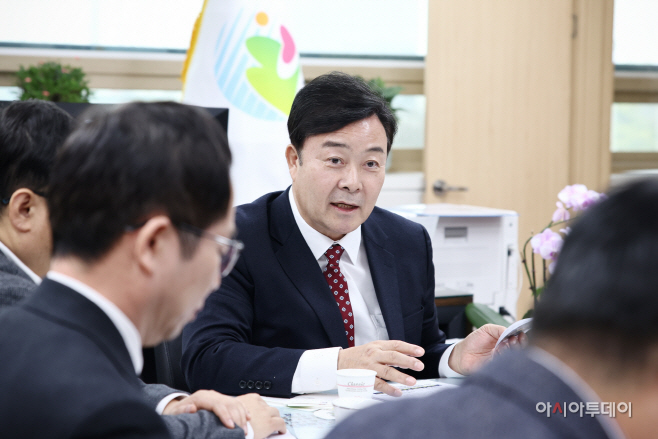 (사진)국토부관계자 개발사업 논의(2)