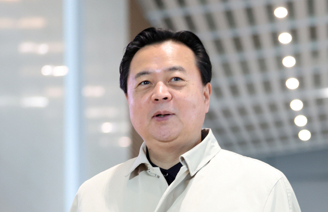 외교차관 협의회 참석 위해 출국하