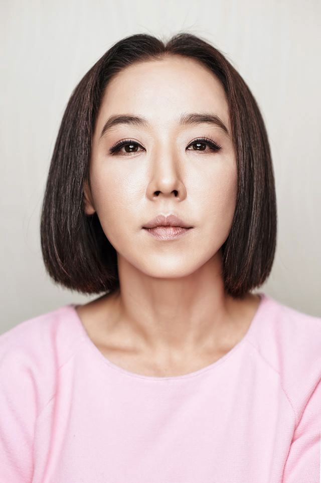 강수연