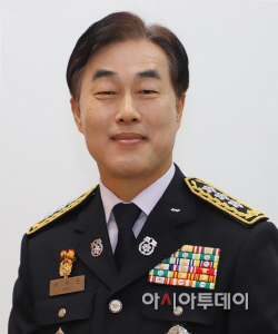 본부장님 사진