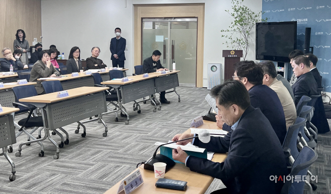강원도대학포럼 참석 대학교수진 토론