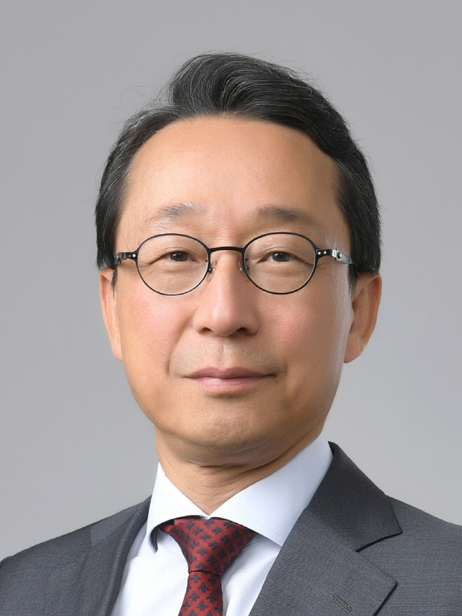 신임 조영철 회장