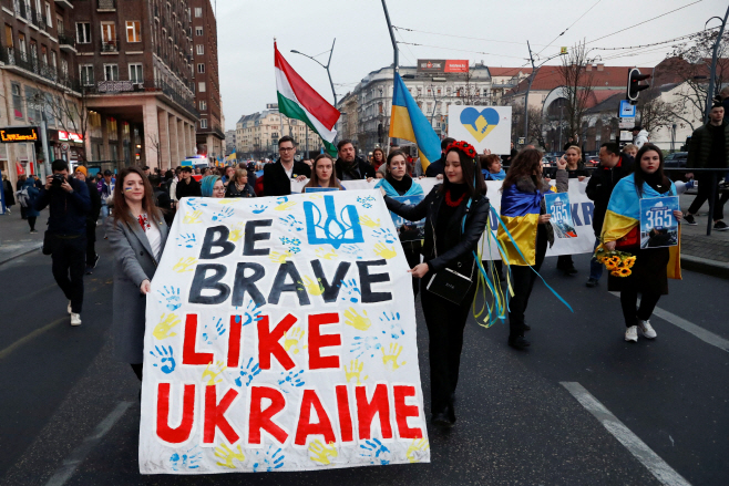 UKRAINE-CRISIS/ANNIVERSARY-HUNG