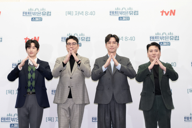 텐트밖(스페인)_23