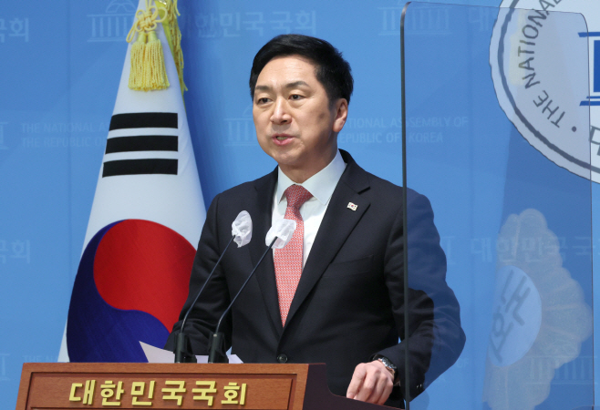 전당대회 관련 기자회견 하는 김기현