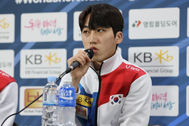 세계선수권 대회 포부 밝히는 박지원<YONHAP NO-2688>