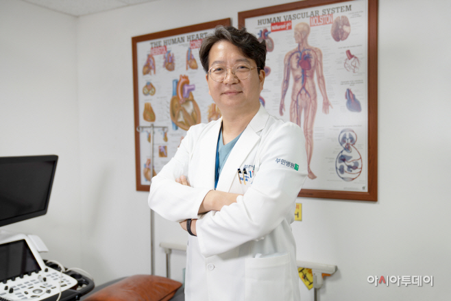 Choi Jae-hoon, head of the Cardiovascular Center at Bumin Hospital in Busan, “High blood pressure is also dangerous for the younger generation in their 20s and 30s…Early detection is important”