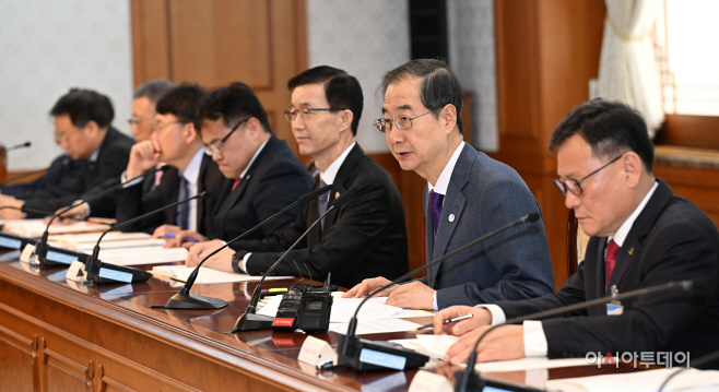 [포토]장애인정책조정위원회에서 모두발언하는 한덕수 총리