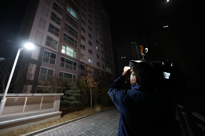 이재명 경기지사 시절 초대 비서실장 자택서 숨진 채 발견