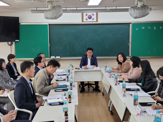 정하용 의원, 나산초등학교 교육환경개선을 위한 정담회 참석