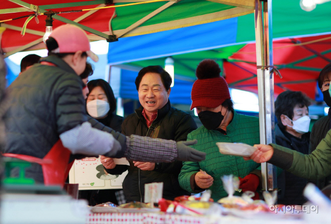 주광덕 남양주시장, 마석오일장