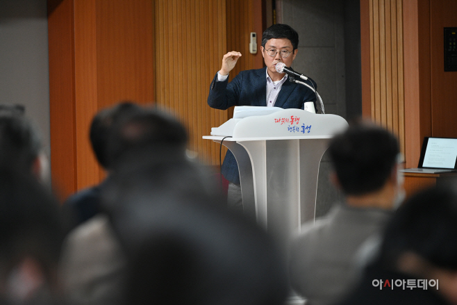 안도걸 前 기재부차관 정부예산 확보 전략특강하는 모습 (4)