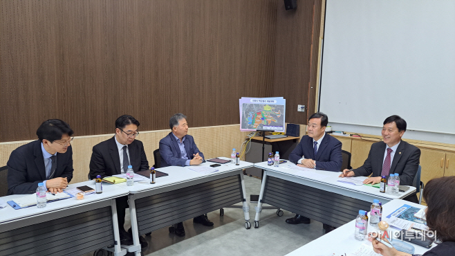 1.(사진)백운호수초중학교 간담회 (1)