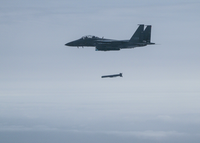 사진3. F-15K(SLAM-ER)