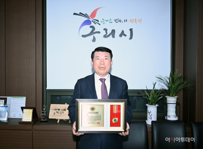 백경현 구리시장  2023 ‘지방행정 부문’ 대상 수상