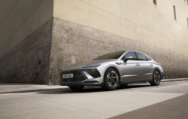 (사진5) 현대차, 2023 서울모빌리티쇼에서 '쏘나타 디 엣지