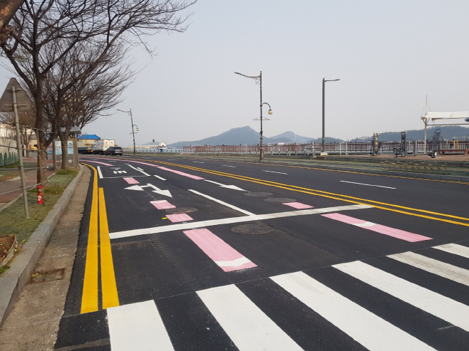안전하고 편안한 도로환경 조성에 전력(도로 아스콘포장)