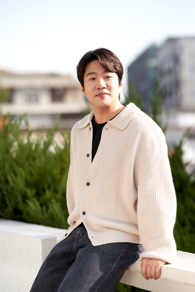 안재홍