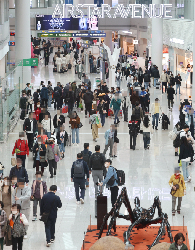 인천공항 면세점은 누구 품에?<YONHAP NO-2337>